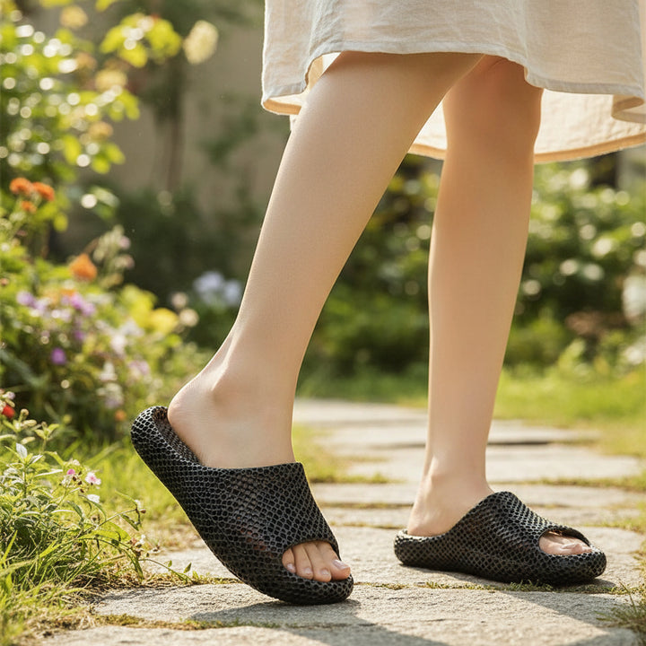 3D Printed Waterproof Slippers – Non-Slip Indoor and Outdoor Shoes-Bon Voyage Vintage