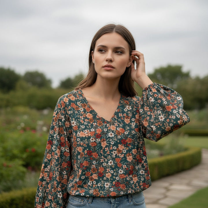 Women's Floral Print Long Sleeve Pullover-Bon Voyage Vintage