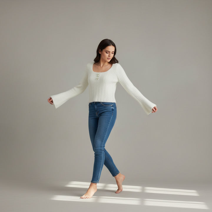 Women’s Knitted Slim-Fit Long-Sleeved Pullover